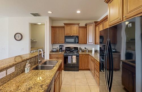 Marana Casa | Discover a delightful getaway with private pool, patio, & BBQ in Marana, AZ.