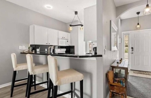 Eagle Pointe South Casa | Discover " a spacious 3-bedroom house Enjoy a pool in the condo, fitness room,
