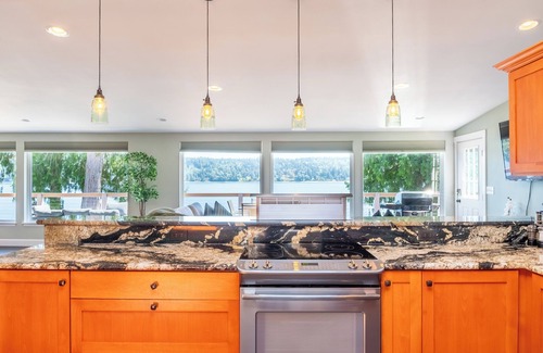 Bremerton Casa | Discover Bremerton charm, just a hop away from Clearwater Casino