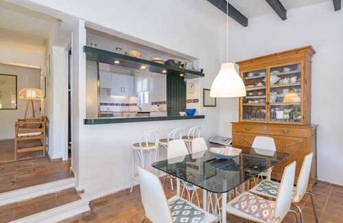Binisafua Villa | Descubre Es Cantell, una villa a un paso del mar.