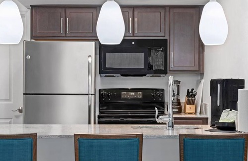 Cherry Grove Beach Complejo | Discover Family Fun & Memories at Wyndham Towers on the Grove- 2 Dlx. Boulevard