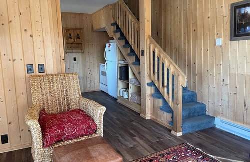 Birchwood Cabina | Discover Hidden Pine: The Perfect Lakeside Retreat