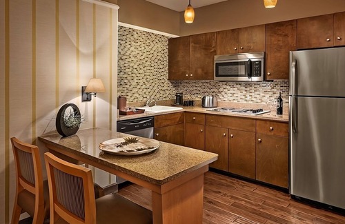 Gainey Village Villas Hotel | Discover Ideally Located Suites in Gainey Ranch AZ w/ Free Parking & Breakfast!