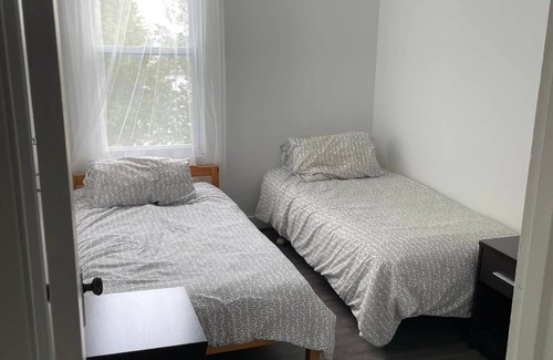 Frontenac Cabina | Discover Melody Lodge, Ontario's Best-Kept Secret Where Tranquil Nature, Adventure, and Comfort Await.