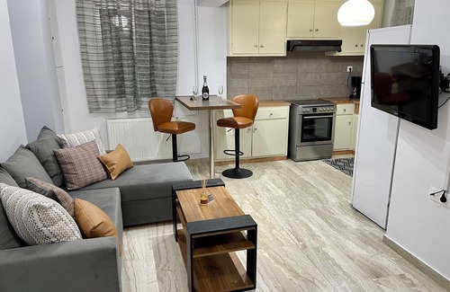 Nea Ionia Casa | Discover NARIZON Rental Apartment-5 minutes away from the Olympic Stadium (OAKA)