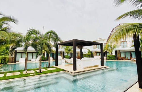 Monterrico Chalet De Esquí | Discover our villa in Monterrico, Guatemala, an oasis of comfort by the sea.