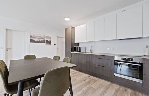 Arborg Apartamento | Discover Selfoss: Stylish 4-Bedroom Hideaway