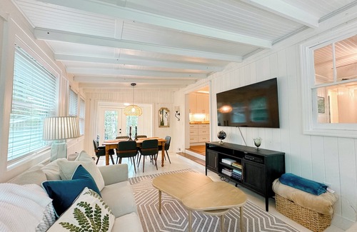 Highlands Cabaña | Discover Sky High Cottage in Scaly Mountain, 10 minutes from Highlands!