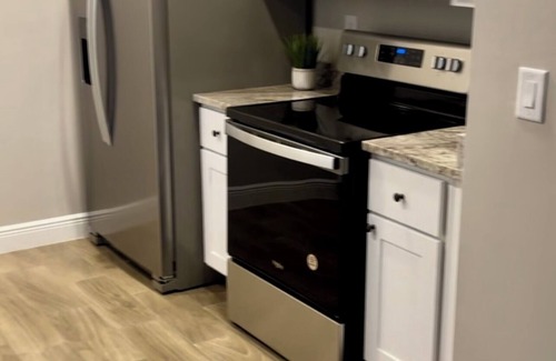 Fort Myers Casa | Discover the allure of this stunning brand-new home in beautiful Fort Myers FL!