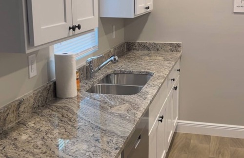 Fort Myers Casa | Discover the allure of this stunning brand-new home in beautiful Fort Myers FL!