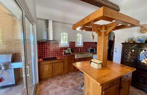 Regusse Casa | Discover the upper VAR with family or friends from a beautiful contryside villa.