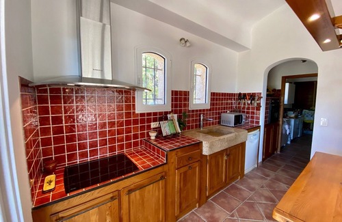 Regusse Casa | Discover the upper VAR with family or friends from a beautiful contryside villa.