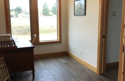 Lincoln County Cabina | Discover this Gorgeous Cottage Situated Along the Tobacco River!