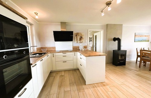 Emmelsbuell-Horsbuell Casa | "Discover Tranquility at Villa Deichblick Emmelsbüll: Your Perfect Getaway!"