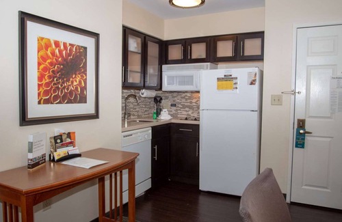 Vance Jackson Apartamento | Discover Unique Spirits! 2 Comfortable Units w/ Full Kitchens! Pets Are Welcome!