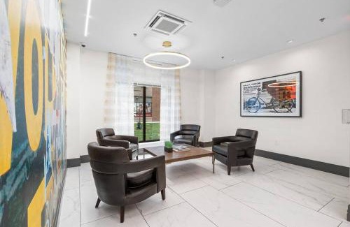 Hackensack River Waterfront Apartamento | Discover Urban Luxury: Condo Only 20 Min to NYC