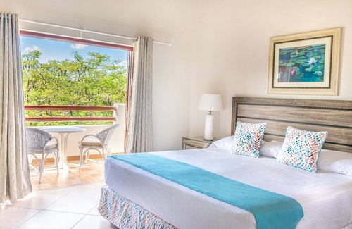 Maynards Hotel | Discover West Coast of Barbados! Relaxing Units Near Cove Bay! Parking!