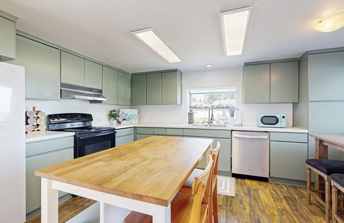 Netarts Casa | Discover Your Coastal Oasis at Mermaid Crossing, dog friendly