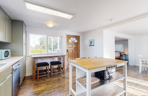 Netarts Casa | Discover Your Coastal Oasis at Mermaid Crossing, dog friendly