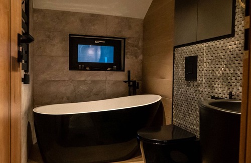 Rasnov Chalet De Esquí | Discover Your Perfect Cabin Escape.
