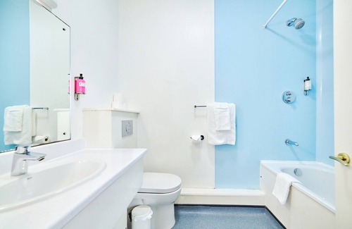 Leeds City Center Hotel | Discovery Inn Hotel
