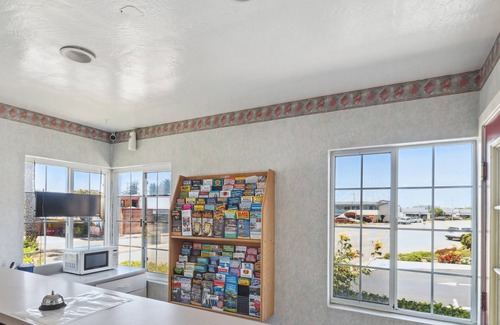 Seaside Hotel | Discovery Inn