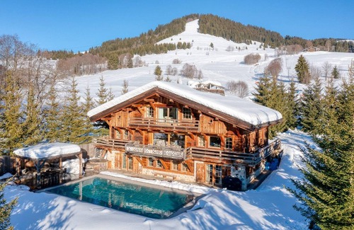 Le Planellet Chalet De Esquí | Discreet Alpine Chic With State-of-the-art Finish