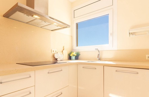 El Roc de Sant Gaieta Apartamento | Disfruta de vistas impresionantes en primera línea