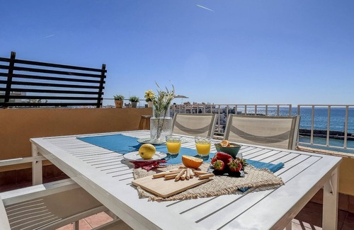 El Roc de Sant Gaieta Apartamento | Disfruta de vistas impresionantes en primera línea