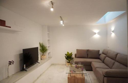 Triana Apartamento | Disfruta Sevilla desde Triana junto al río