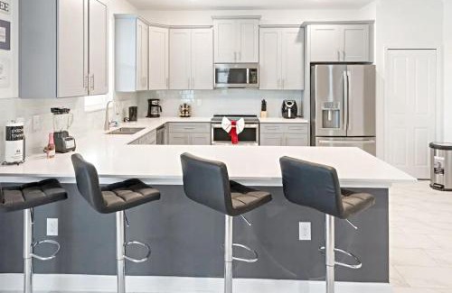 Kissimmee Villa | Disney Area, stunning lake view