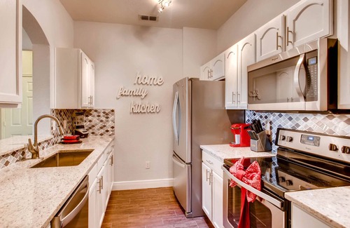 Crestwynd Bay Condominio | Disney Fireworks view Condo en Windsor Hills Resort - ¡a solo 2 millas de Disney!