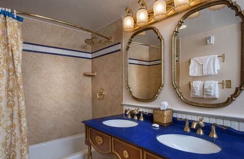 Golden Oak Hotel | Disney's Port Orleans Resort - Riverside