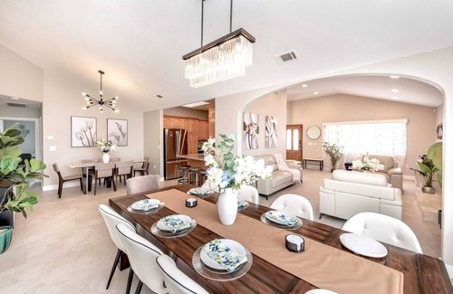 Sherwood Forest and Thistle Development Casa | Disneyland/Knott's, 6BR, 4BA, 3000 sqft, No Tax