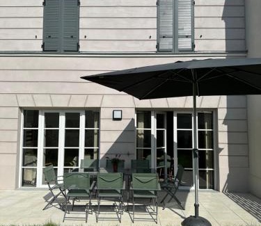 Serris Casa | Disneyland Paris, vallée village ,Paris , villa, garden , Syline Home, 120 m2