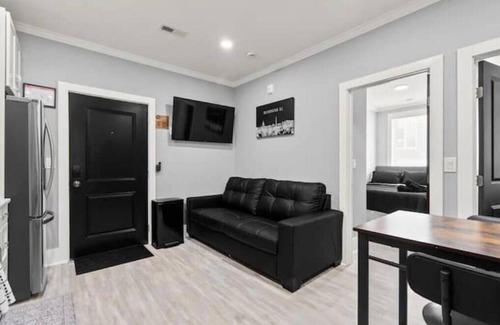 Kingman Park Apartamento | District Getaway+2Bed+1 Bath Condo+Private Parking