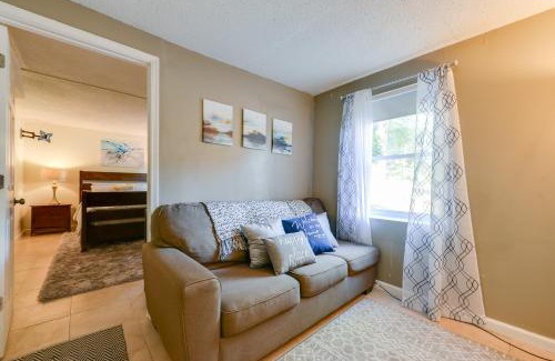 District Heights Casa | District Heights Apartment with Patio and Seating