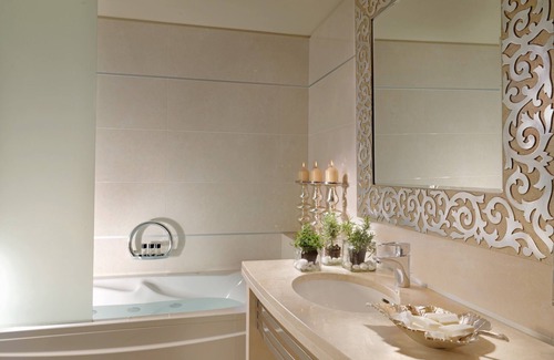 Vouliagmeni Hotel | Divani Escape- Adults only