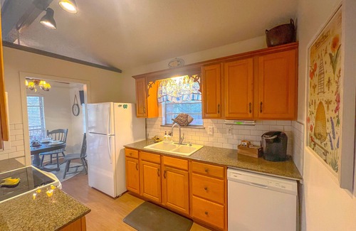 Afton Casa | Dive Into Peace On Grand Lake!