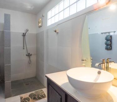 Dili Casa | Dive Timor Guesthouse and Apartments