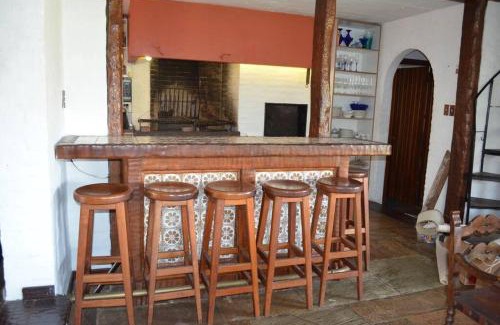 Carrasco Casa | Divina casa en Carrasco con piscina y pool