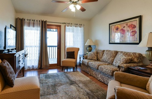 Notch Estates Condominio | Divine 9 Condo - Resort Amenities - Fishing Lake - Hiking Trails - So Comfy!!