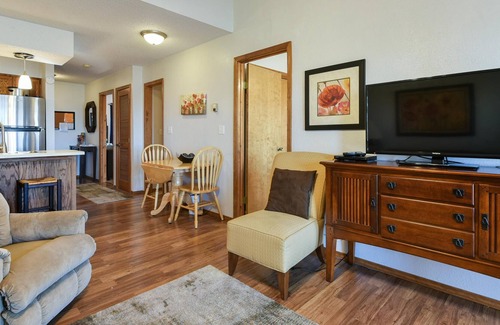 Notch Estates Condominio | Divine 9 Condo - Resort Amenities - Fishing Lake - Hiking Trails - So Comfy!!