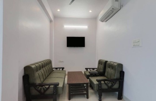 Gomti Nagar Hotel | Divine Glory Hotel