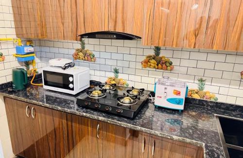 Saket Apartamento | Divine India Service Apartment, Studio E- 30