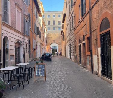 Rione XIV Borgo Apartamento | Divine Terrace Stylish Apartment St Peter Rome