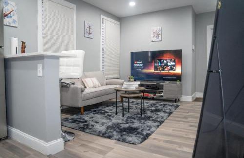 Irvington Casa | Divine Villa and Resort -26 Grace Street Irvington NJ -EWR airport -Prudential - NJIT -Penn station