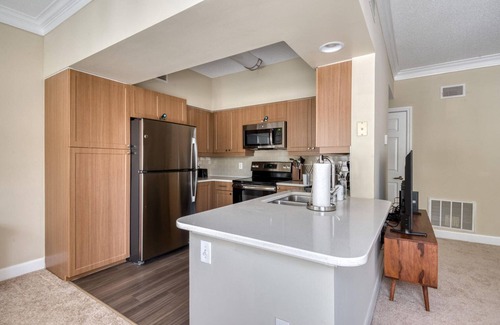 Waltham Apartamento | Divine Waltham 1BR w/ Gym & Laundry, nr Shops & Groceries, by Blueground