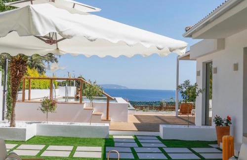 Lefkimmi Apartamento | Divinum Mare Luxury Villa with Private Pool & Sea View