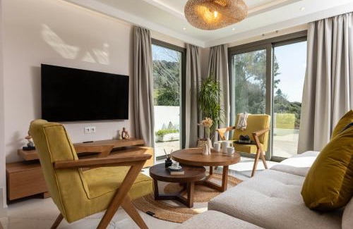 Lefkimmi Apartamento | Divinum Mare Luxury Villa with Private Pool & Sea View
